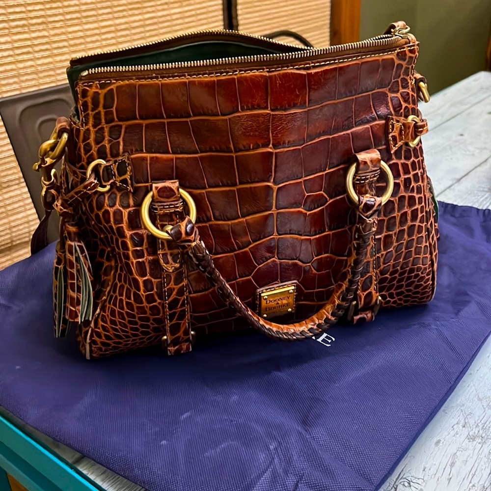 Used, but not abused. Beautiful Dooney & Bourke